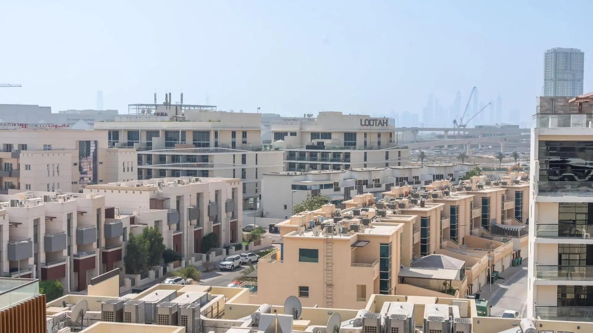 An Eye-Captivating Studio In Living Garden 2 Dubai United Arab Emirates