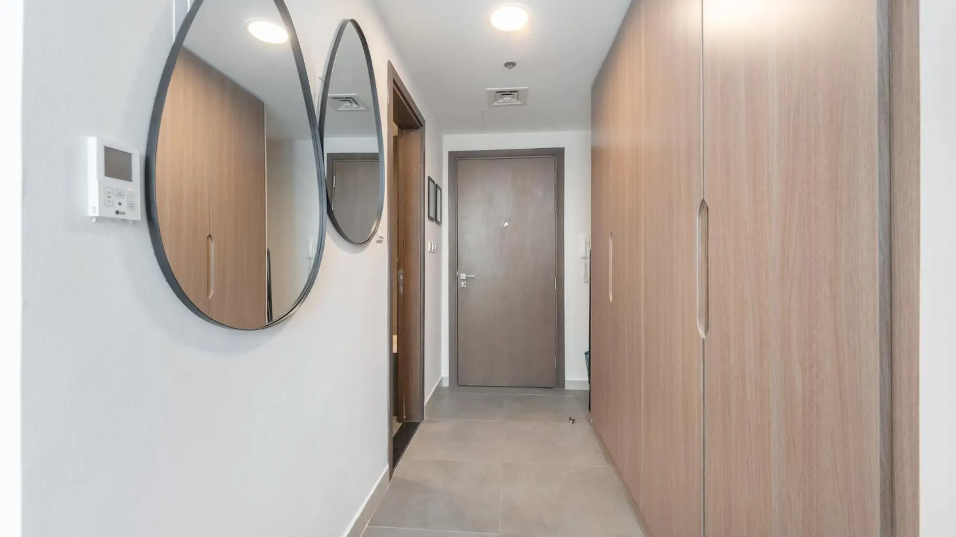 Apartament An Eye-Captivating Studio In Living Garden 2 Dubaj