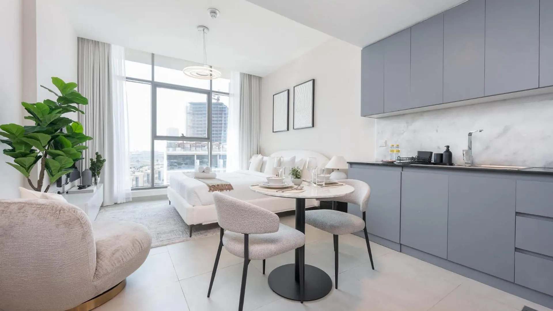 An Eye-Captivating Studio In Living Garden 2 Dubaj
